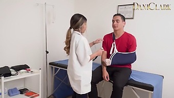 Shaira'S Intimate Encounter With A Medical Practitioner / A Steamy Session With A Sultry Beauty